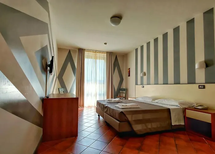 托斯卡纳佛得酒店 4* 拉泰里纳