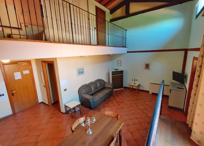 托斯卡纳佛得酒店 拉泰里纳